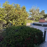 La Casetta Di Lollo Vakantiehuis Aci SantʼAntonio