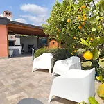 La Casetta Di Lollo Vakantiehuis Aci SantʼAntonio